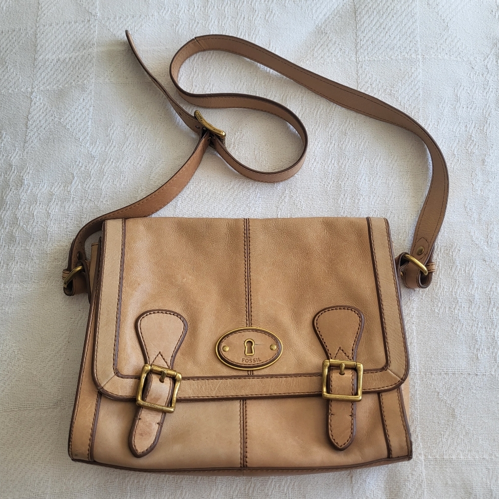 Fossil Beige/Tan Leather Boho Magnetic-Front Crossbody Bag